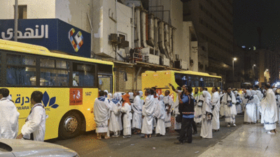 Bus Sholawat yang layani jemaah haji di Makkah.