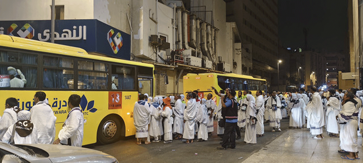 Bus Sholawat yang layani jemaah haji di Makkah.