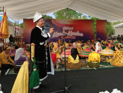 Festival Kande Kandea Tolandona Kembali Digelar, Warisan Budaya Leluhur Terus Dilestarikan di Buton Tengah 12 Festival Kande Kandea Tolandona Kembali Digelar, Warisan Budaya Leluhur Terus Dilestarikan di Buton Tengah