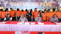 Wakapolda Riau berikan keterangan pers.