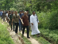 Tinjau Jalan Rusak di Kampung Lebuh Telentam, Bupati Bungo Sampaikan Kabar Gembira 6 Tinjau Jalan Rusak di Kampung Lebuh Telentam, Bupati Bungo Sampaikan Kabar Gembira
