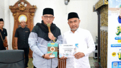 Bupati Dedy Putra hadiri pengajian akbar yang diselenggarakan Badan Kontak Majelis Taklim (BKMT) Kabupaten Bungo di Masjid Agung Al-Mubarok, Sabtu (14/6/2025).