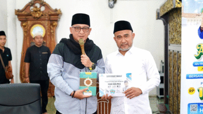Bupati Dedy Putra hadiri pengajian akbar yang diselenggarakan Badan Kontak Majelis Taklim (BKMT) Kabupaten Bungo di Masjid Agung Al-Mubarok, Sabtu (14/6/2025).