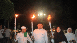 Pemerintah Kabupaten Bungo menyambut tahun baru Islam 1 Muharram 1447 Hijriah dengan menggelar rangkaian kegiatan religius berupa pawai obor, istighosah dan doa bersama.