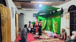 Ketua DPRD Padang ketika melayat ke rumah pasien yang meninggal dunia yang diduga ditolak RSUD Rasidin.
