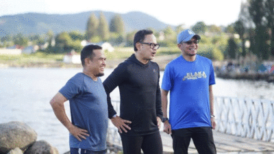 Wakil Menteri Dalam Negeri Bima Arya joging pagi bersama Wabup Solok, Candra dan Ketua DPRD Ivoni Munir. (humas)
