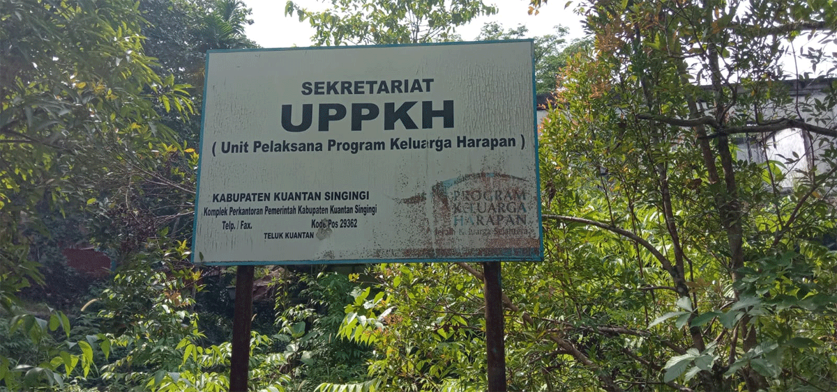 Gedung tak terurus di Kuansing.