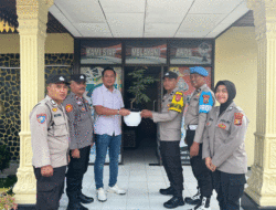 Lestarikan Lingkungan, Personel Polsek Kuantan Hilir Diberi Bibit Tanaman untuk Penghijauan 8 Lestarikan Lingkungan, Personel Polsek Kuantan Hilir Diberi Bibit Tanaman untuk Penghijauan