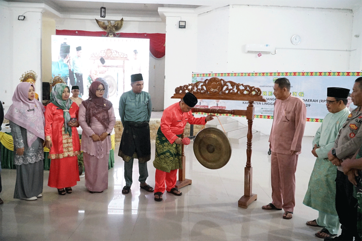 Pembukaan Musyawarah Perencanaan Pembangunan (Musrenbang) dalam rangka penyusunan Rancangan Rencana Pembangunan Jangka Menengah Daerah (RPJMD) 2025-2029, Selasa (24/6/2025).
