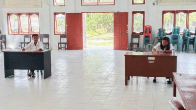 Dua calon perangkat Desa Tuhegeo II ikuti seleksi di aula kantor camat