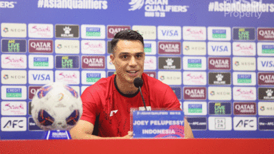 Joey Pelupessy berikan keterangan pers. (pssi)