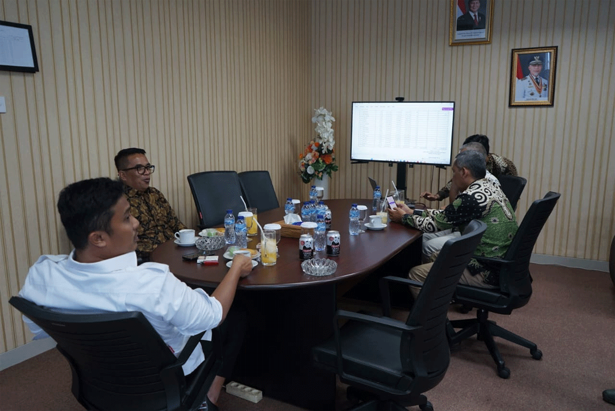 Wagub Vasko rapat dengan Bapenda Sumbar.