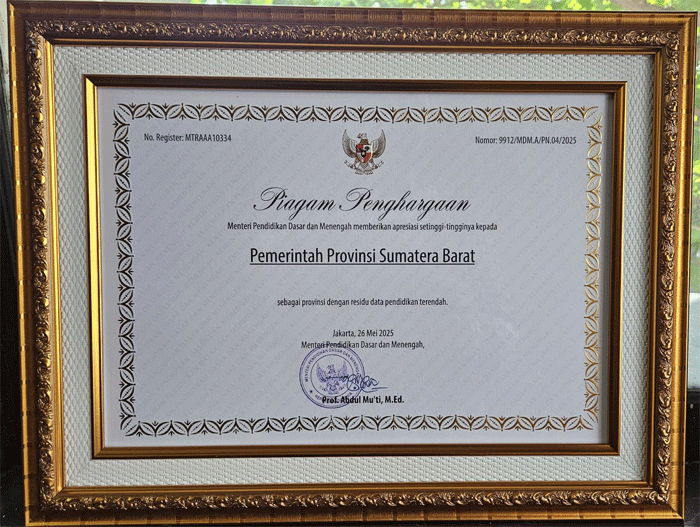Penghargaan untuk Pemprov Sumbar