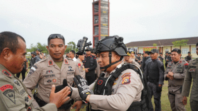 Wakapolda Riau, Brigjen Jossy Kusumo pimpin upacara penutupan pelatihan Tim Rabu Anti Geng dan Anarkisme (RAGA) gelombang kedua 2025 yang berlangsung di Lapangan Upacara Sekolah Polisi Negara (SPN) Polda Riau, Sabtu (31/5/2025).