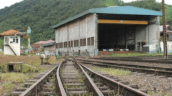Rel kereta api di Padang Panjang. (Kominfo)