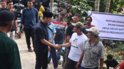 Presiden Prabowo Serahkan Sapi Kurban untuk Warga Talang Tuluih, Wali Kota Riyanda Tinjau Proses Penyembelihan