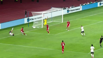 Laga Indonesia dengan Cina di GBK