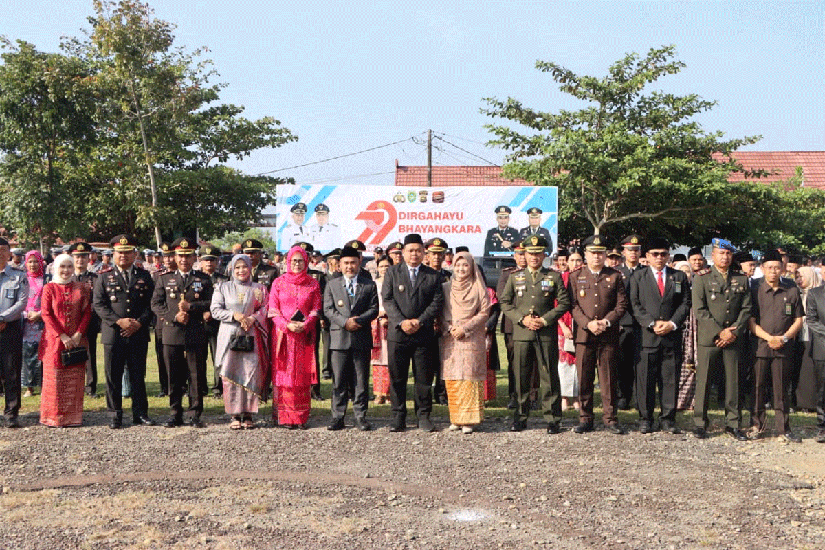 Pemerintah Kabupaten Bungo turut serta dalam upacara peringatan Hari Bhayangkara ke-79 yang digelar Polres Bungo, Selasa (1/7/2025). (Kominfo)