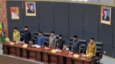 Paripurna di DPRD Padang.