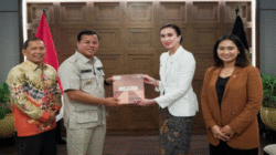 Bupati Kuantan Singingi Suhardiman Amby bersama Kepala Dinas Pariwisata dan Panitia Pelaksana Pacu Jalur 2025 datangi Kementerian Pariwisata RI di Jakarta, Rabu (9/7/2025).