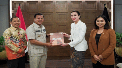 Bupati Kuantan Singingi Suhardiman Amby bersama Kepala Dinas Pariwisata dan Panitia Pelaksana Pacu Jalur 2025 datangi Kementerian Pariwisata RI di Jakarta, Rabu (9/7/2025).