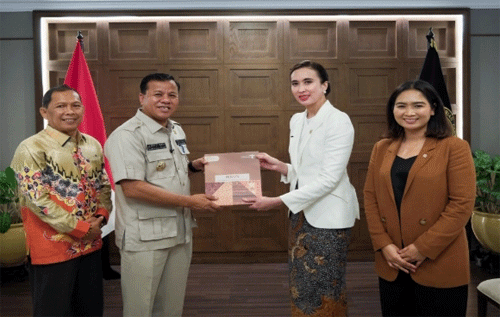 Bupati Kuantan Singingi Suhardiman Amby bersama Kepala Dinas Pariwisata dan Panitia Pelaksana Pacu Jalur 2025 datangi Kementerian Pariwisata RI di Jakarta, Rabu (9/7/2025).