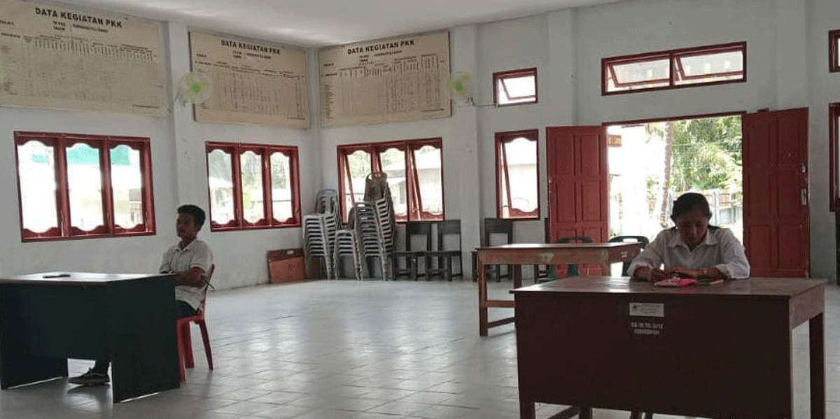 Tim penjaringan dan penyaringan menggelar ujian seleksi secara tertulis yang dilaksanakan di aula Kantor Camat Gunungsitoli Idanoi, Selasa (22/7/2025).