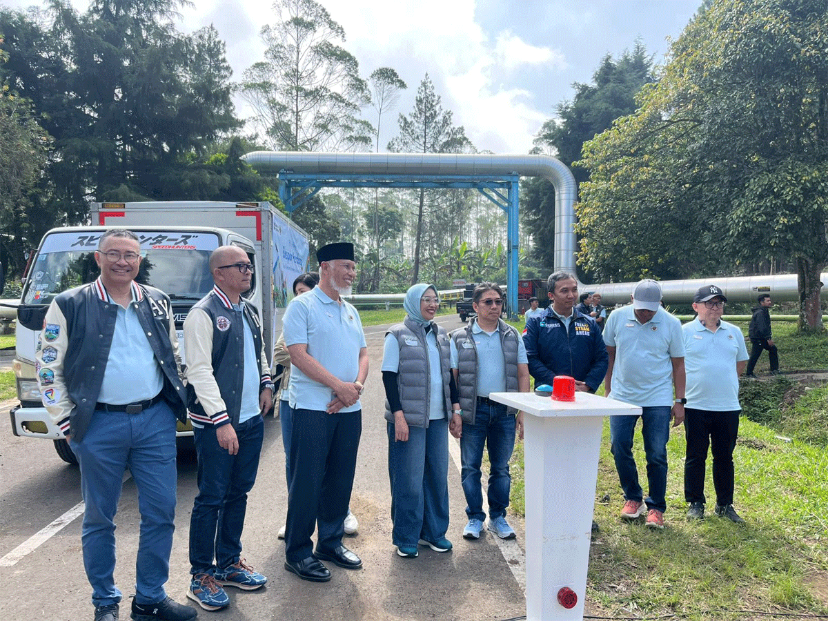 Gubernur Sumatera Barat, Mahyeldi Ansharullah hadiri panen bersama dan ekspor Kopi Kamojang yang digelar PT Pertamina Geothermal Energy (PGE) di area Geothermal Kamojang, Kabupaten Garut, Jumat (18/7/2025).