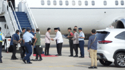 Wapres tiba di Bandara Internasional Minangkabau (BIM), Kabupaten Padang Pariaman, sekitar pukul 08.50 WIB menggunakan pesawat Indonesian Air Force TNI Angkatan Udara A-7305.