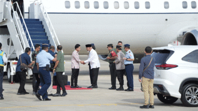 Wapres tiba di Bandara Internasional Minangkabau (BIM), Kabupaten Padang Pariaman, sekitar pukul 08.50 WIB menggunakan pesawat Indonesian Air Force TNI Angkatan Udara A-7305.