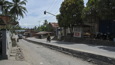 Perbaikan jalan penghubung Payakumbuh–Lintau sepanjang 1,3 kilometer yang dilakukan oleh Pemerintah Provinsi Sumatera Barat melalui Dinas BMCKTR sudah mencapai 50 persen dan terus dikebut.