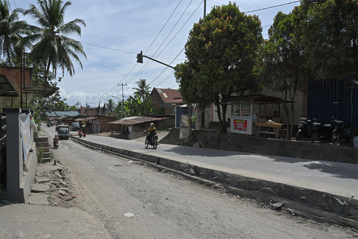 Perbaikan jalan penghubung Payakumbuh–Lintau sepanjang 1,3 kilometer yang dilakukan oleh Pemerintah Provinsi Sumatera Barat melalui Dinas BMCKTR sudah mencapai 50 persen dan terus dikebut.