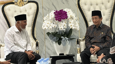 Gubernur Mahyeldi Ansharullah melakukan kunjungan kerja ke Kantor Kementerian Agama RI dan bertemu dengan Menteri Agama, Prof. Nasaruddin Umar, Kamis (17/7/2025).