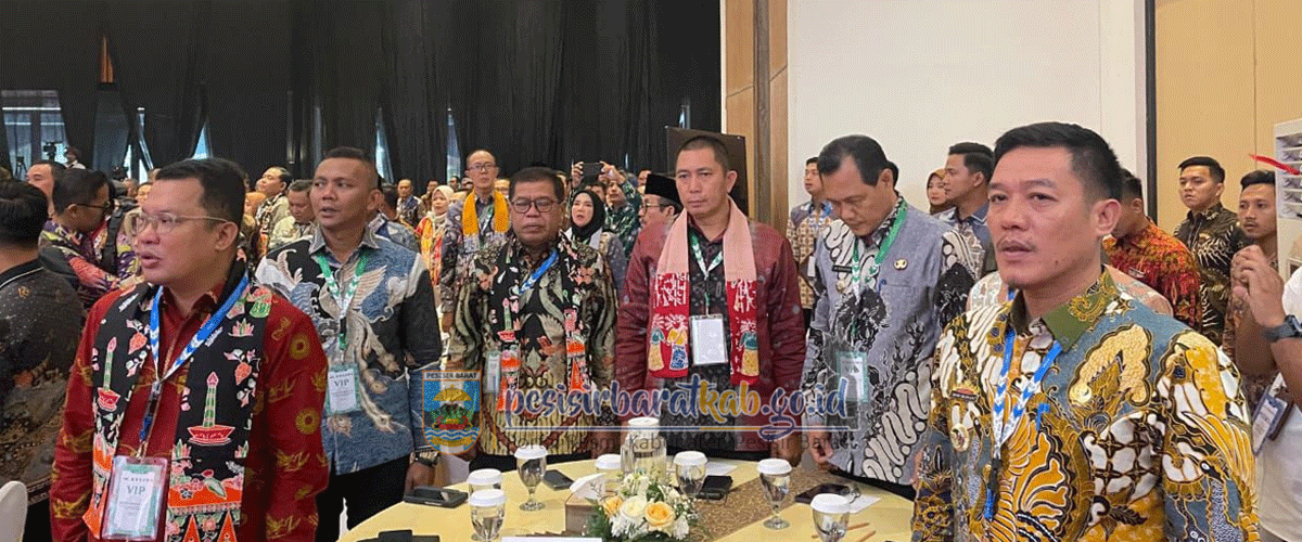 Pejabat Psisir Barat yang terdiri dari Bupati Dedi Irawan, Pj. Sekda, Tedi Zadmiko dan Plt. Inspektur, Henri Dunan hadiri rapat koordinasi (rakor) penguatan sinergi pemberantasan korupsi Komisi Pemberantasan Korupsi (KPK)-pemerintah daerah di Jakarta, Kamis (10/7/2025).