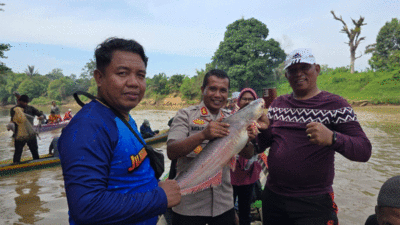 Kapolres Bungo hadiri pembukaan lubuk larangan. (humas polres bungo)