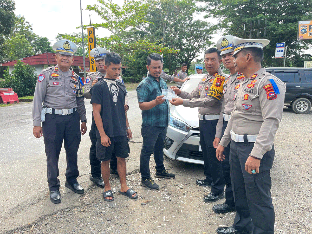 Polisi temukan pengemudi bawa benda yang diduga narkoba