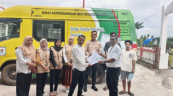 Disdukcapil menggelar layanan jemput bola langsung di Kantor Desa Sukajadi, Kecamatan Tanjung Beringin, Kamis (10/7/2025).