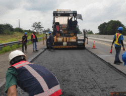 Rusak di Sejumlah Titik, Hutama Karya Perbaiki Tol Pekanbaru-Dumai