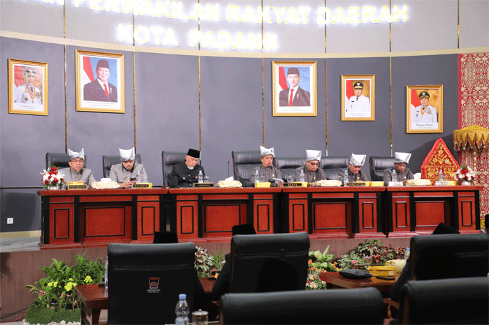 Dewan Perwakilan Rakyat Daerah (DPRD) Kota Padang adakan rapat paripurna istimewa, Kamis (7/8/2025). Rapat paripurna itu dengan agenda peringatan Hari Jadi Kota Padang ke-356.