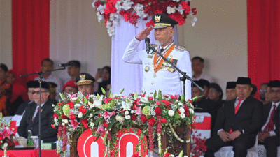 Gubernur Mahyeldi pimpin upacara peringatan HUT RI tingkat Sumbar. (Biro Adpim)