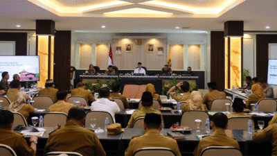 Menteri NUsron Wahid rakor bersama kepala daerah di Lampung.