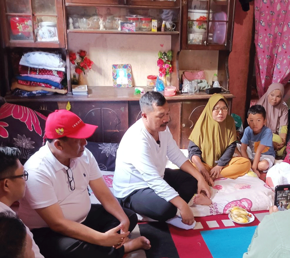 Bupati Kerinci datangi rumah Dahlia.