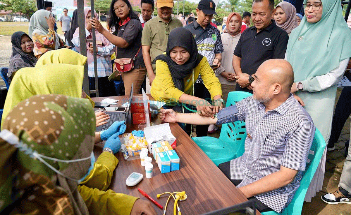 Bupati Bungo jalani tyes kesehatan. (bungokab.go.id)