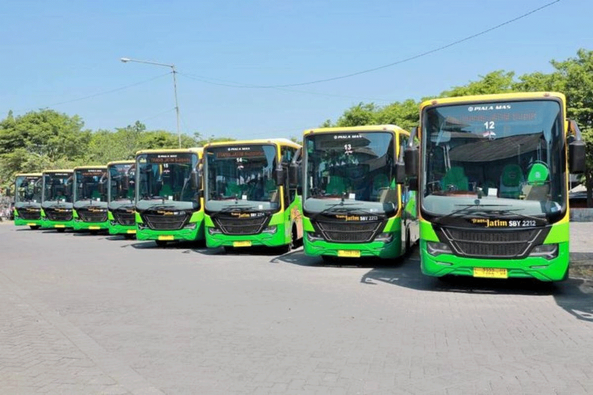 Bus Trans Jatim yang akan melayani penumpang dan memberikan kado naik bus gratis dalam rangka HUT RI.