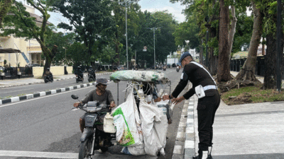 Jumat Berkah, Denpom 1/5 Medan Kembali Berbagi dengan Warga
