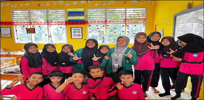 Edukasi Olahan Hasil Ternak dan Bahaya Mengonsumsi Secara Berlebihan 1 Foto bersama usai edukasi pada murid SD.
