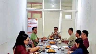 Pertemuan mahasiswa dengan jajaran universitas dan Ketua Prodi di Universitas Nias. (nias.ac.id)