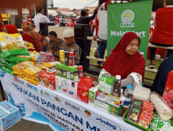 Pangan Murah Ramai Dikunjungi, Warga Dapat Sembako Harga Terjangkau