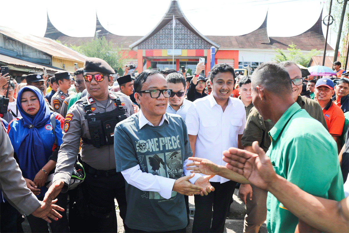 Wakil Menteri Ketenagakerjaan (Wamenaker) RI, Immanuel Ebenezer ketika berkunjung ke Sumbar.