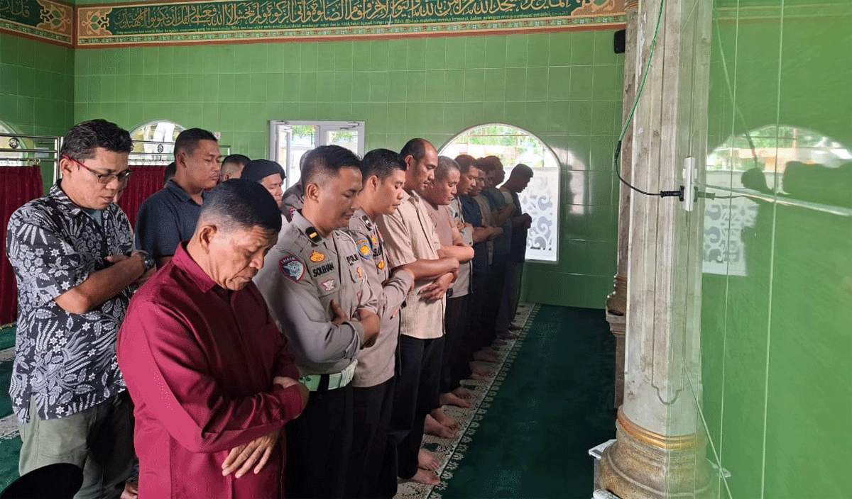 Polres Serdang Bedagai menggelar salat ghaib untuk mendoakan almarhum Affan Kurniawan.